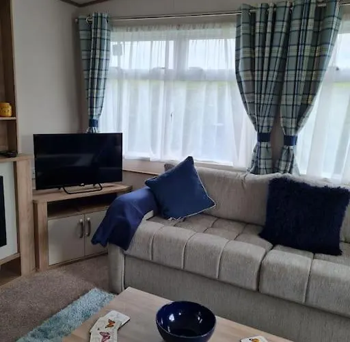 Georgia Knaresborough